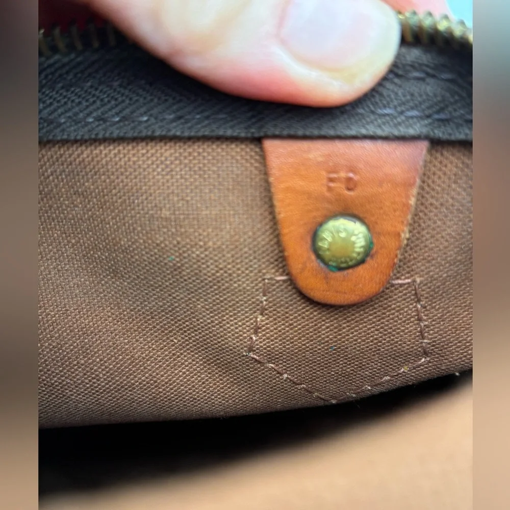 Sold ❌ Louis Vuitton monogram vintage speedy 25 hand bag